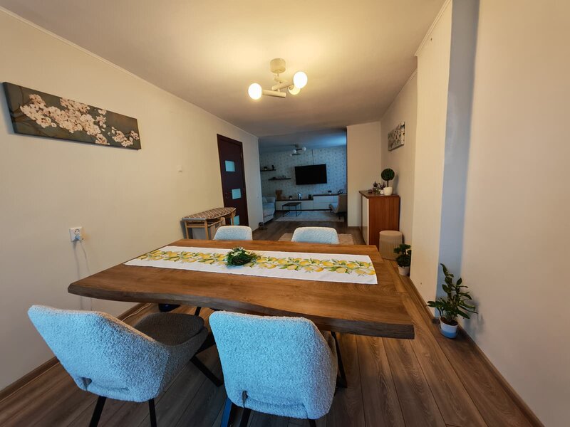 Casa individuala de vanzare in Cretesti–Vidra, 255 mp, teren 675 mp,