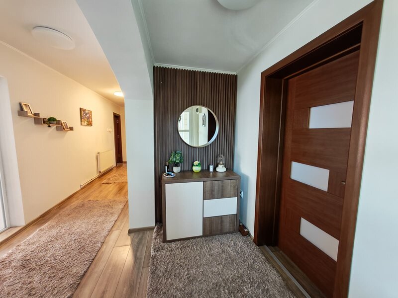 Casa individuala de vanzare in Cretesti–Vidra, 255 mp, teren 675 mp,