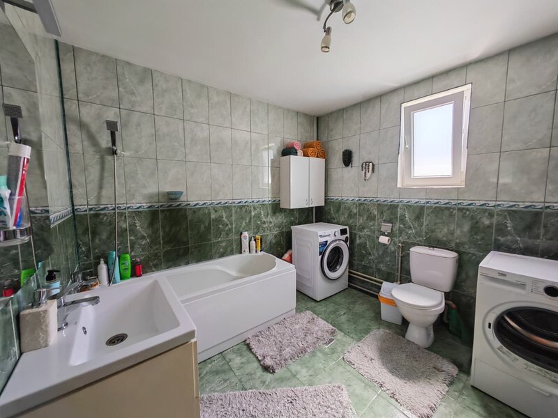Casa individuala de vanzare in Cretesti–Vidra, 255 mp, teren 675 mp,